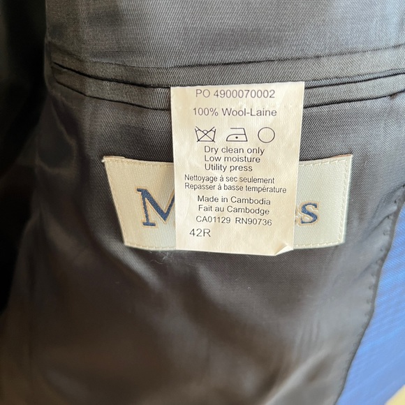 Calvin Klein blue plaid blazer, 42R - Picture 4 of 4